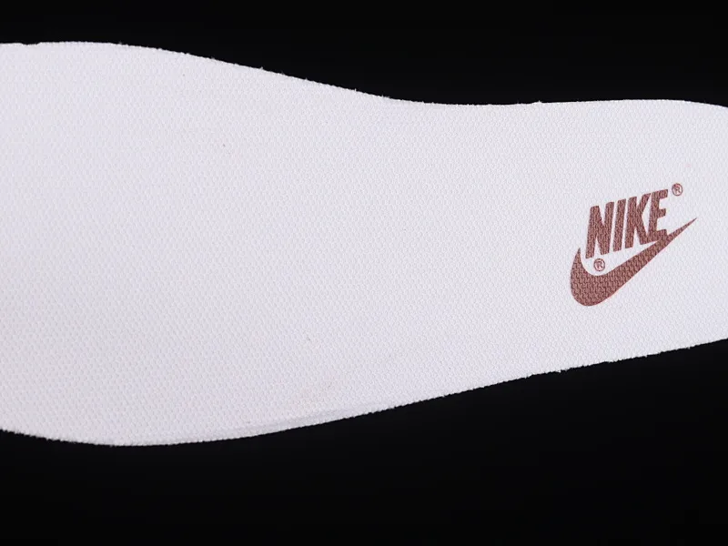 All Categories Nk SB Dunk Series Nk SB Dunk Low Low-top sneakers Nk SB Zoom Dunk Low X La eeb Qatar 2022 World Cup joint SB low-top sports and leisure sneakers DJ6188-006